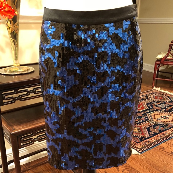 BCBG Paris Blue/Black Sequin Skirt - NWT -sz 4 - Picture 1 of 3